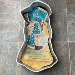 Vintage Holly Hobbie cake pan 1975 Wilton